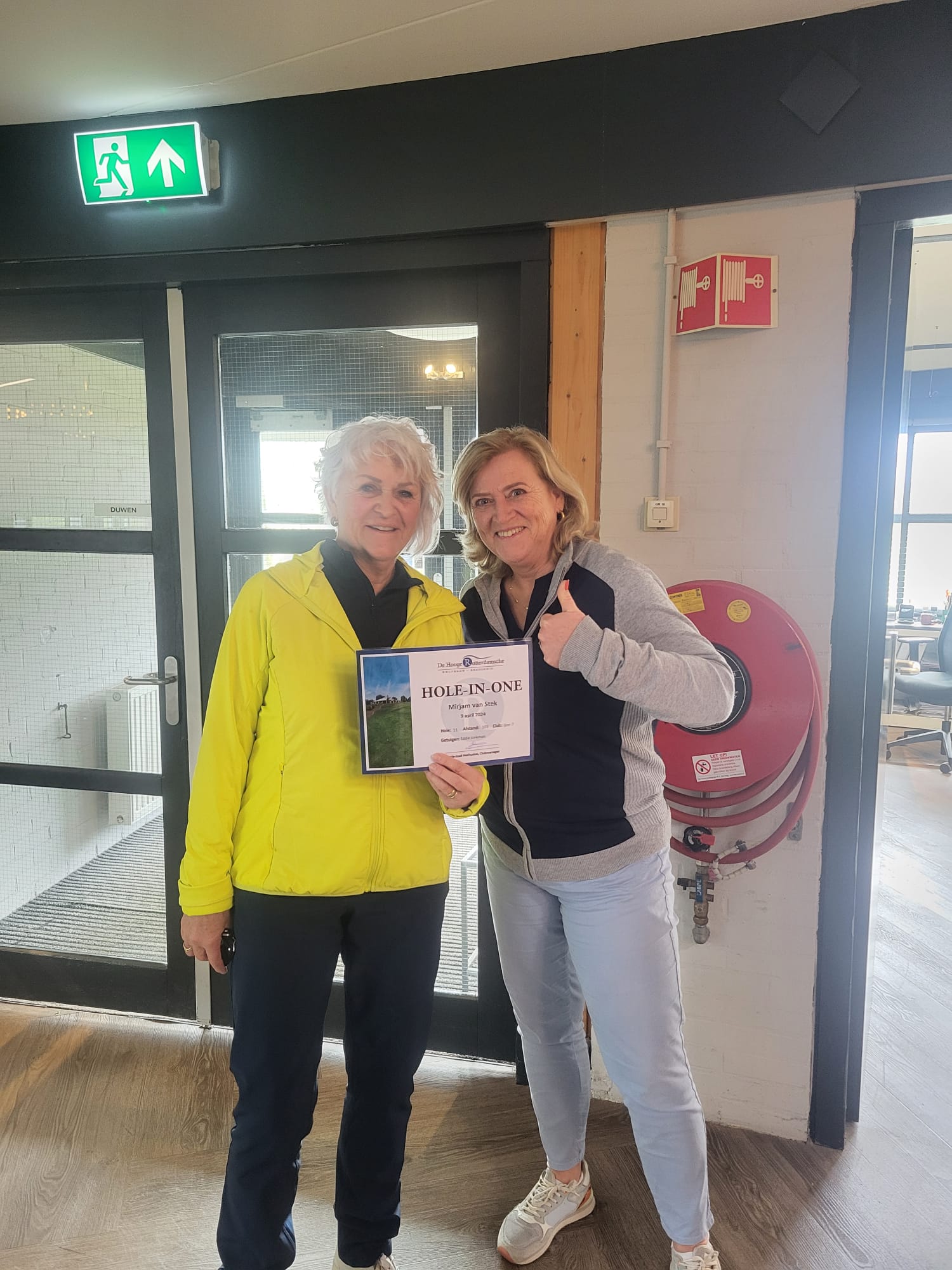 hole in one - van Stek